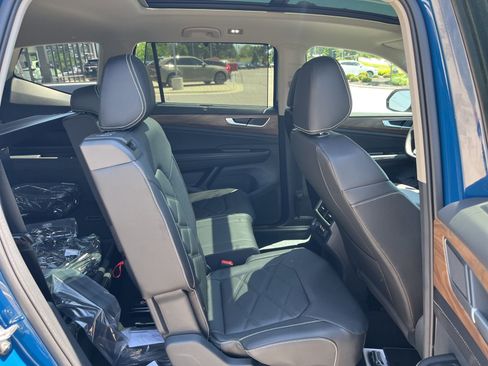 New 2026 Volkswagen Atlas SE FWD image 29
