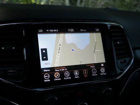 Used 2020 Jeep Grand Cherokee Limited w/ Premium Lighting Group image 17