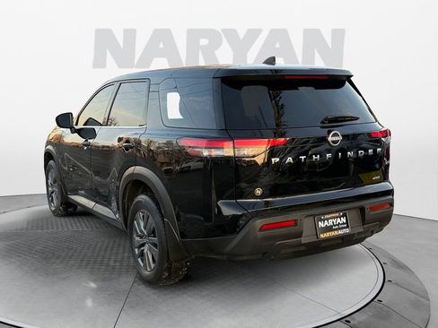 Used 2024 Nissan Pathfinder S image 6