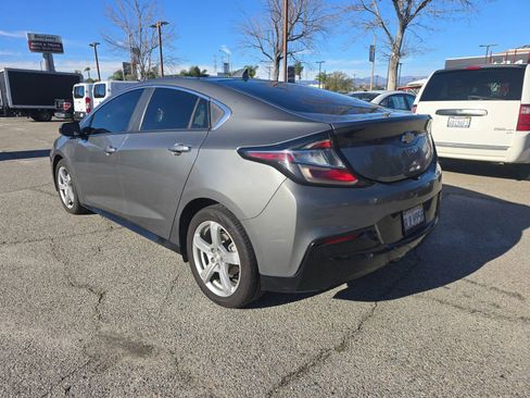 Used 2017 Chevrolet Volt LT w/ Comfort Package image 8