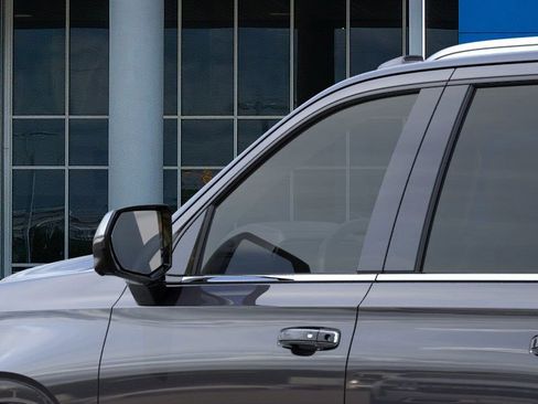 New 2026 Chevrolet Suburban Premier image 12