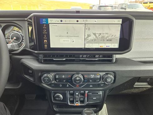 New 2026 Jeep Gladiator Sport AWD/4WD image 19
