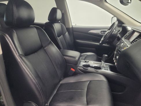 Used 2019 Nissan Pathfinder SL image 21