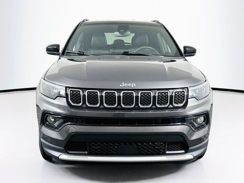 Used 2023 Jeep Compass Limited AWD/4WD image 2