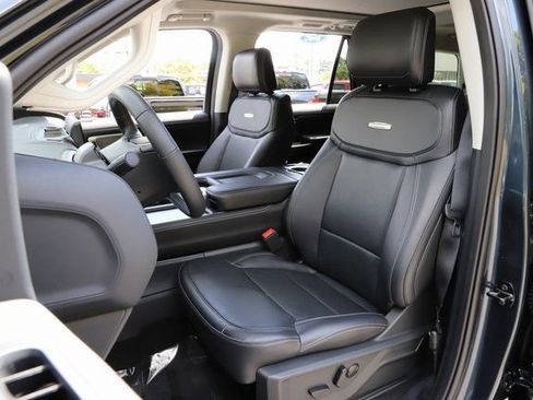 Certified 2025 Ford Expedition Platinum w/ Driver's Package image 25