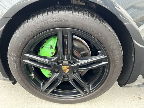 Used 2017 Porsche Panamera 4 image 36