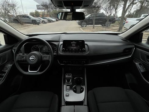 Used 2024 Nissan Rogue S image 10