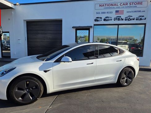 Used 2021 Tesla Model 3 Standard Range Plus RWD image 1