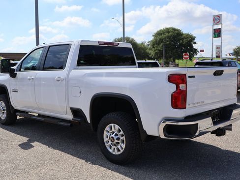 Used 2024 Chevrolet Silverado 2500 LT w/ Texas Edition AWD/4WD image 13
