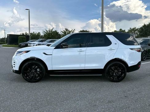Used 2025 Land Rover Discovery Dynamic SE AWD/4WD image 2
