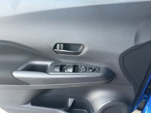 Used 2023 Nissan Kicks S image 28