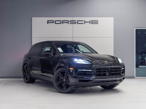 New 2026 Porsche Cayenne S AWD/4WD image 9