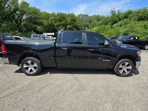 Used 2019 RAM 1500 Laramie AWD/4WD image 9