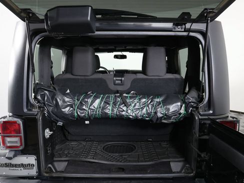 Used 2016 Jeep Wrangler Sport AWD/4WD image 13
