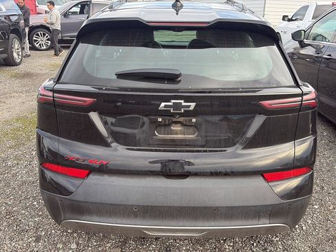 Used 2023 Chevrolet Bolt EUV Premier w/ Sun & Sound Package image 4