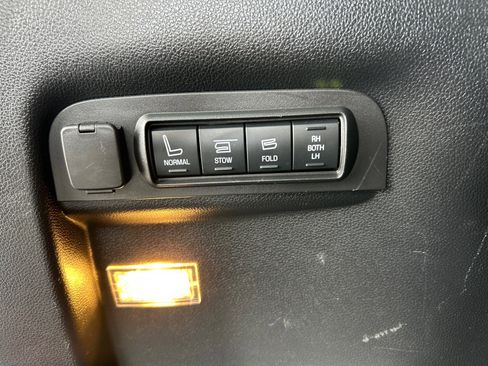 Used 2016 Ford Explorer Sport image 15