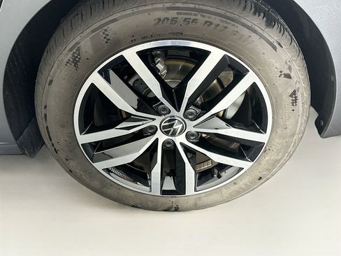 Used 2026 Volkswagen Jetta SE FWD image 11
