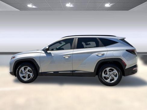 Used 2022 Hyundai Tucson SEL w/ Cargo Package FWD image 2