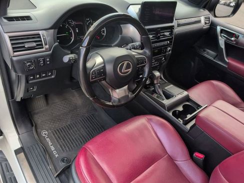 Used 2023 Lexus GX 460 Luxury w/ Sport Design Package AWD/4WD image 10