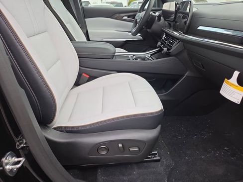 New 2026 Chevrolet Traverse High Country image 29