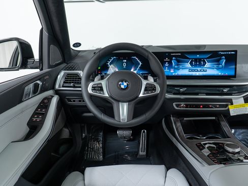 New 2026 BMW X7 xDrive40i w/ M Sport Package image 17