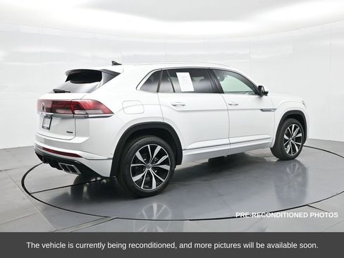 Used 2024 Volkswagen Atlas Cross Sport SEL Premium R-Line image 7