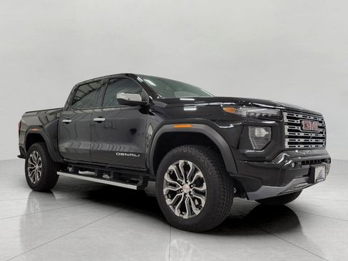 Used 2024 GMC Canyon Denali AWD/4WD image 1