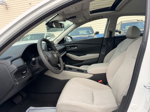 Certified 2023 Honda Accord EX image 10