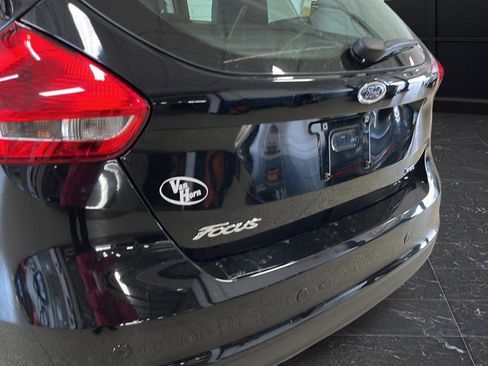 Used 2018 Ford Focus SEL w/ Cold Weather Package FWD image 34