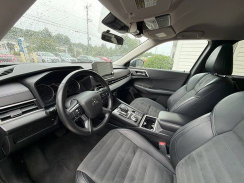 Used 2024 Mitsubishi Outlander SE FWD image 18
