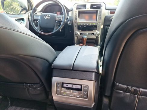 Used 2019 Lexus GX 460 Premium AWD/4WD image 31