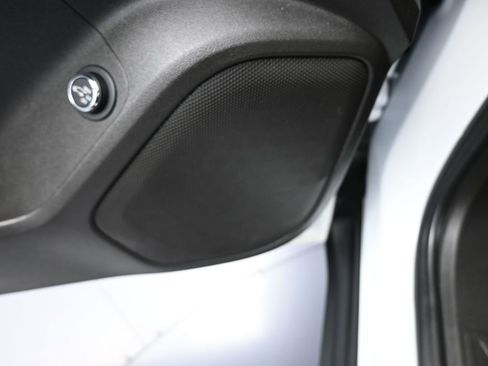 Used 2022 GMC Acadia SLE w/ Driver Convenience Package image 14