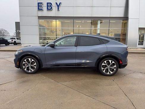 Used 2021 Ford Mustang Mach-E Premium image 2