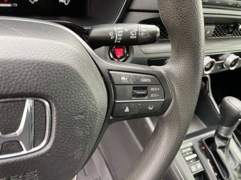 Used 2023 Honda CR-V LX image 16