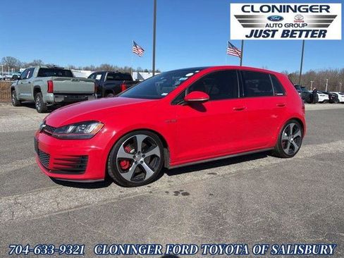 Used 2016 Volkswagen GTI SE image 4