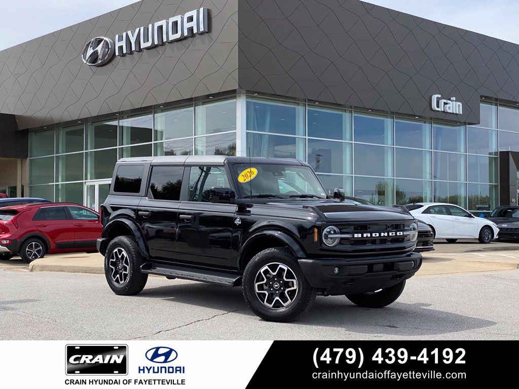 Used 2026 Ford Bronco Outer Banks AWD/4WD image 1