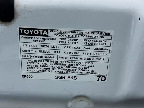 Used 2019 Toyota Tacoma TRD Sport AWD/4WD image 19