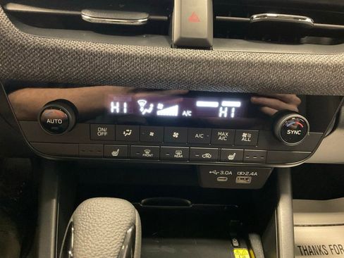 New 2026 Subaru Outback Limited AWD/4WD image 13