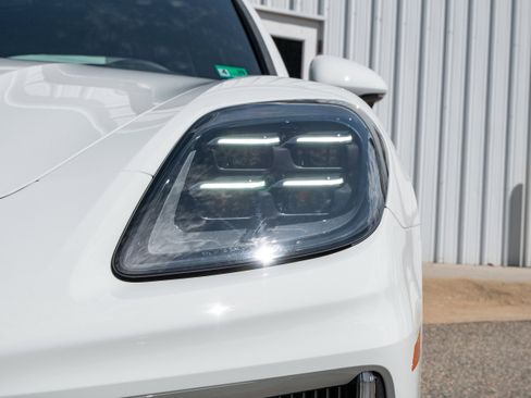 New 2025 Porsche Panamera image 13