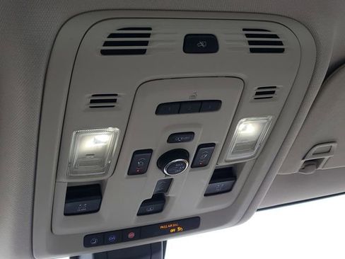 Used 2021 GMC Yukon Denali w/ Denali Ultimate Package image 19