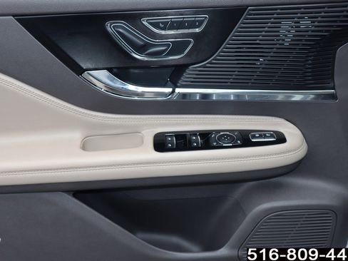 Used 2022 Lincoln Corsair AWD w/ Equipment Group 101A image 13