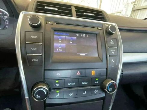 Used 2016 Toyota Camry SE FWD image 15