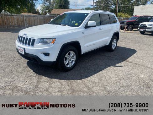 Used 2016 Jeep Grand Cherokee Laredo w/ Quick Order Package 23E AWD/4WD image 3