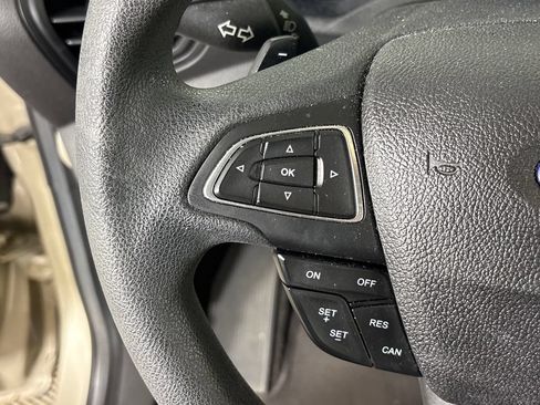 Used 2017 Ford Escape SE FWD image 18