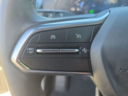 Used 2024 Chevrolet Blazer EV LT image 17