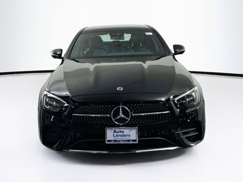 Used 2023 Mercedes-Benz E 350 4MATIC image 2