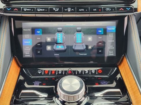 Certified 2022 Jeep Grand Wagoneer Series III AWD/4WD image 19