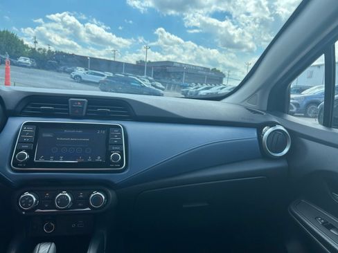 Used 2025 Nissan Versa SV FWD image 30