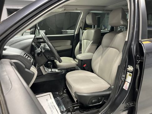 Used 2018 Subaru Forester 2.5i Limited AWD/4WD image 13