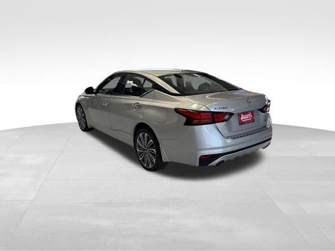 Used 2023 Nissan Altima 2.5 SL AWD/4WD image 3